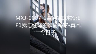   宾馆中中年夫妻一群啪啪做爱后入花样超多解锁征服熟女老婆