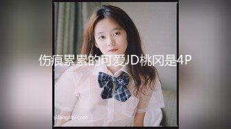 气质漂亮的大学长发美女酒店私会网友时有点害羞