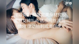 热恋中的小情侣清晨中的第一炮，骑乘爽到高潮