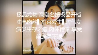 科技园蹲守斑点上衣美女的水韵小嫩B