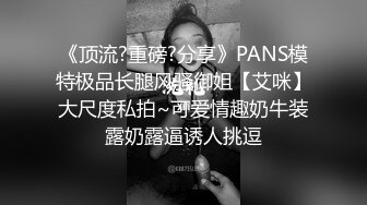 轻熟女短发韵味端庄美少妇，约个年轻小鲜肉酒店先口交玩硬再用大白奶子乳交无套后入操逼，征服这个骚少妇