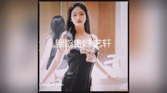 夜总会女厕偷拍黑裤长毛外套美女茂密的黑森林盖在肥鲍上