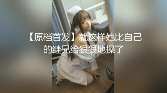 公园女厕全景偷拍破洞裤美少妇小小的圆逼洞