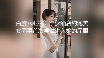 骚婊妹大战两兄弟玩3P，全程露脸口交两个大鸡巴享受小哥的暴力抽插，前插后入性爱椅草穴，多体位蹂躏口爆