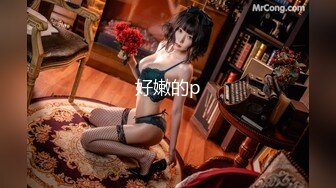 熟女妈妈 这个大奶妈妈好漂亮 看着很有味道 被扛着腿输出 表情很享受